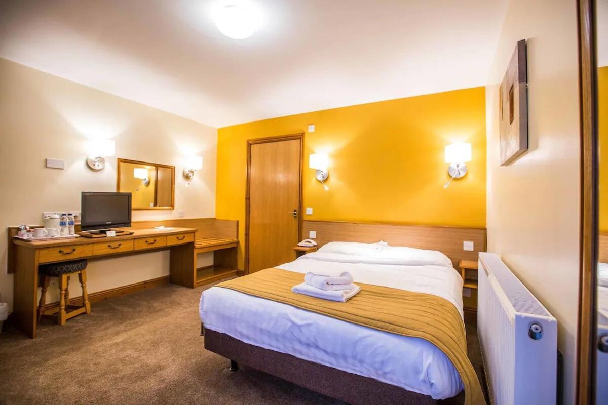Tollgate Hotel & Leisure Stoke-on-Trent 외부 사진