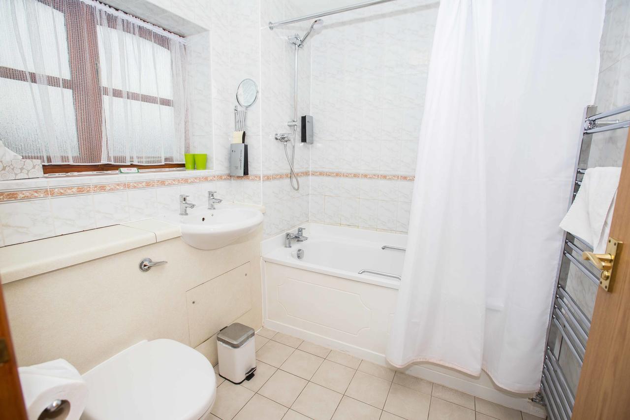 Tollgate Hotel & Leisure Stoke-on-Trent 외부 사진