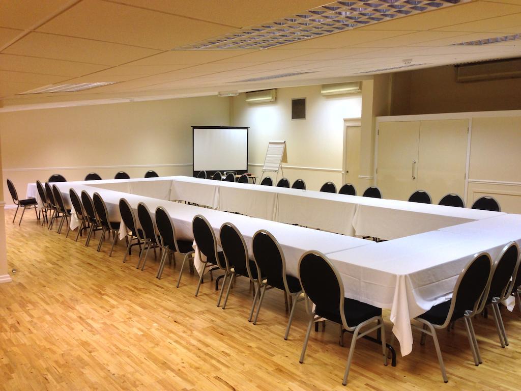 Tollgate Hotel & Leisure Stoke-on-Trent 외부 사진